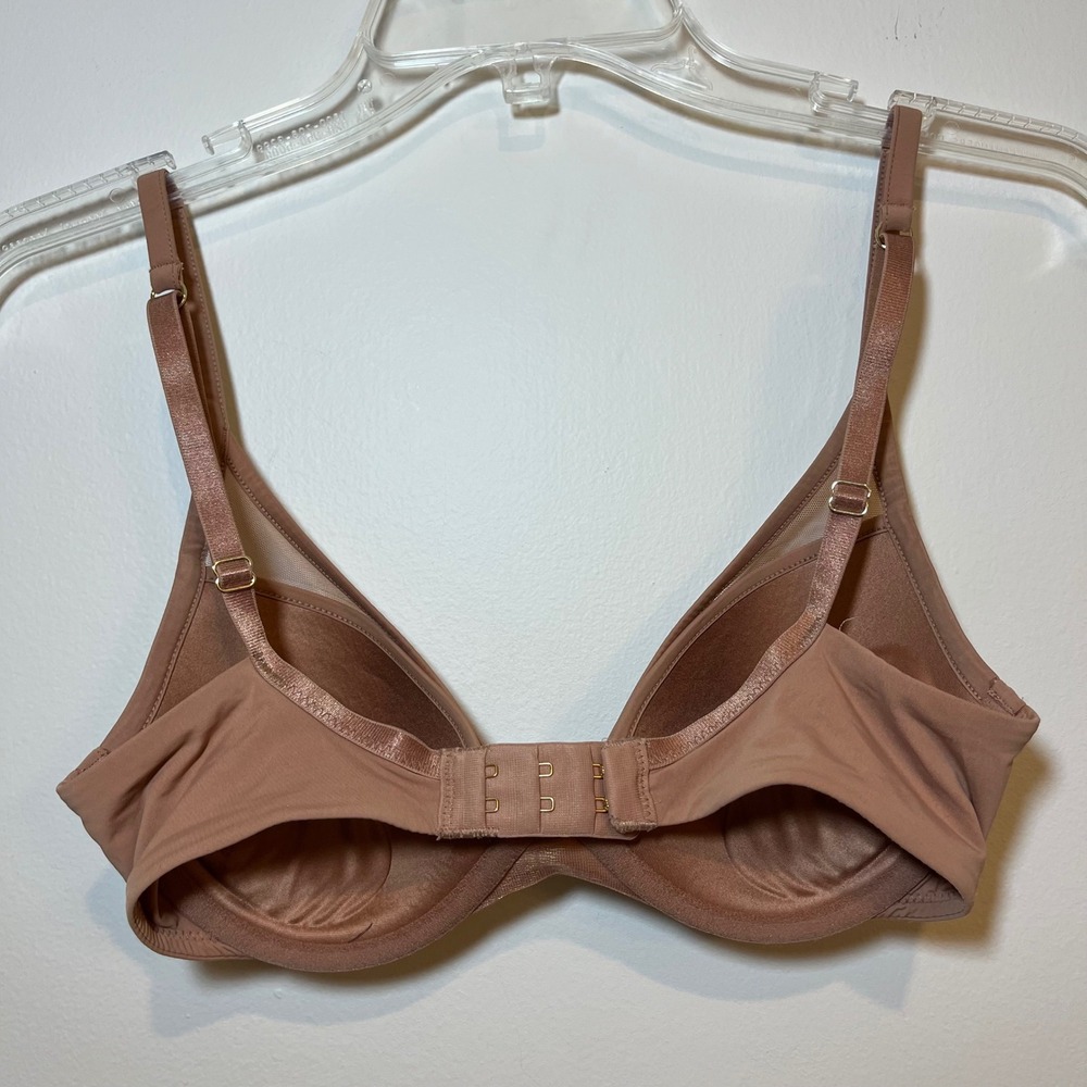 THIRDLOVE Bra 24/7 Classic Contour Plunge Bra Light Brown Removable Pads 30D - Picture 2 of 4